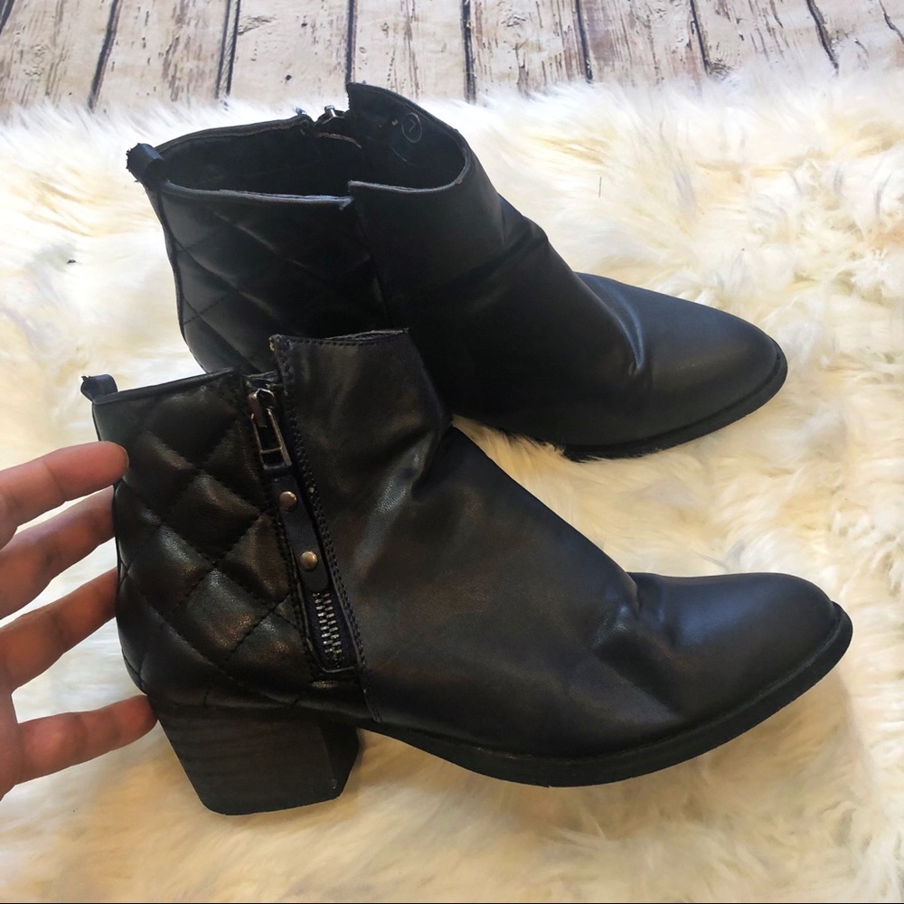 C Label Navy & Black Quilted Ankle Boots Size 7